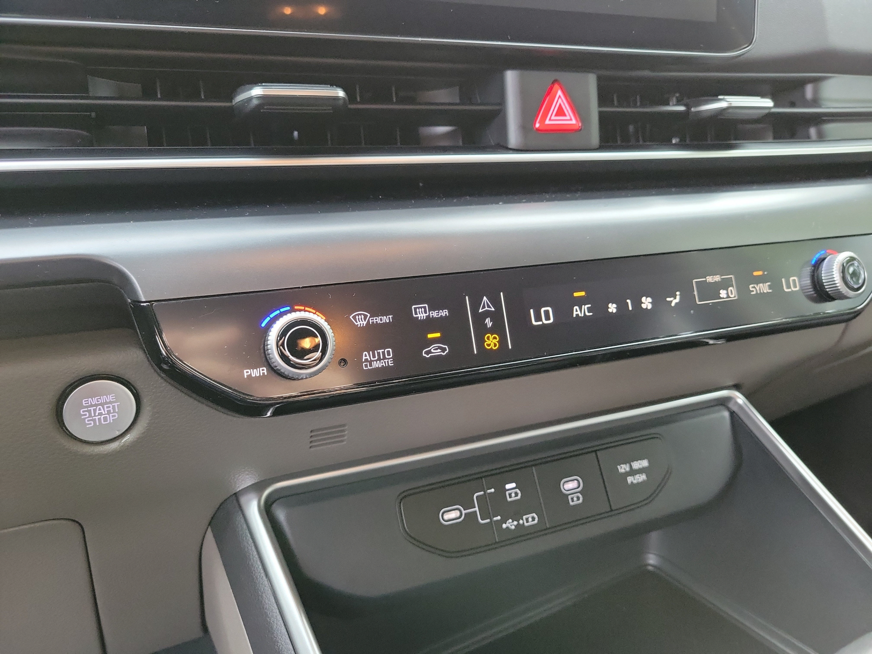 Certified 2026 Kia Carnival FWD image 19