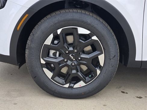 New 2026 Kia Sorento S image 9