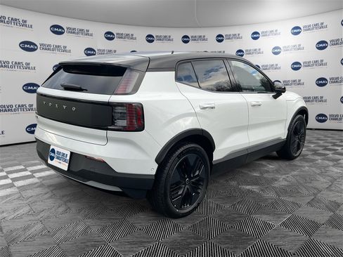 New 2026 Volvo EX30 Cross Country Ultra image 5
