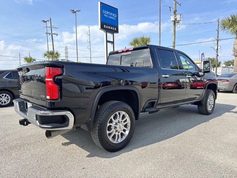 Used 2025 Chevrolet Silverado 2500 LTZ w/ LTZ Plus Package image 5
