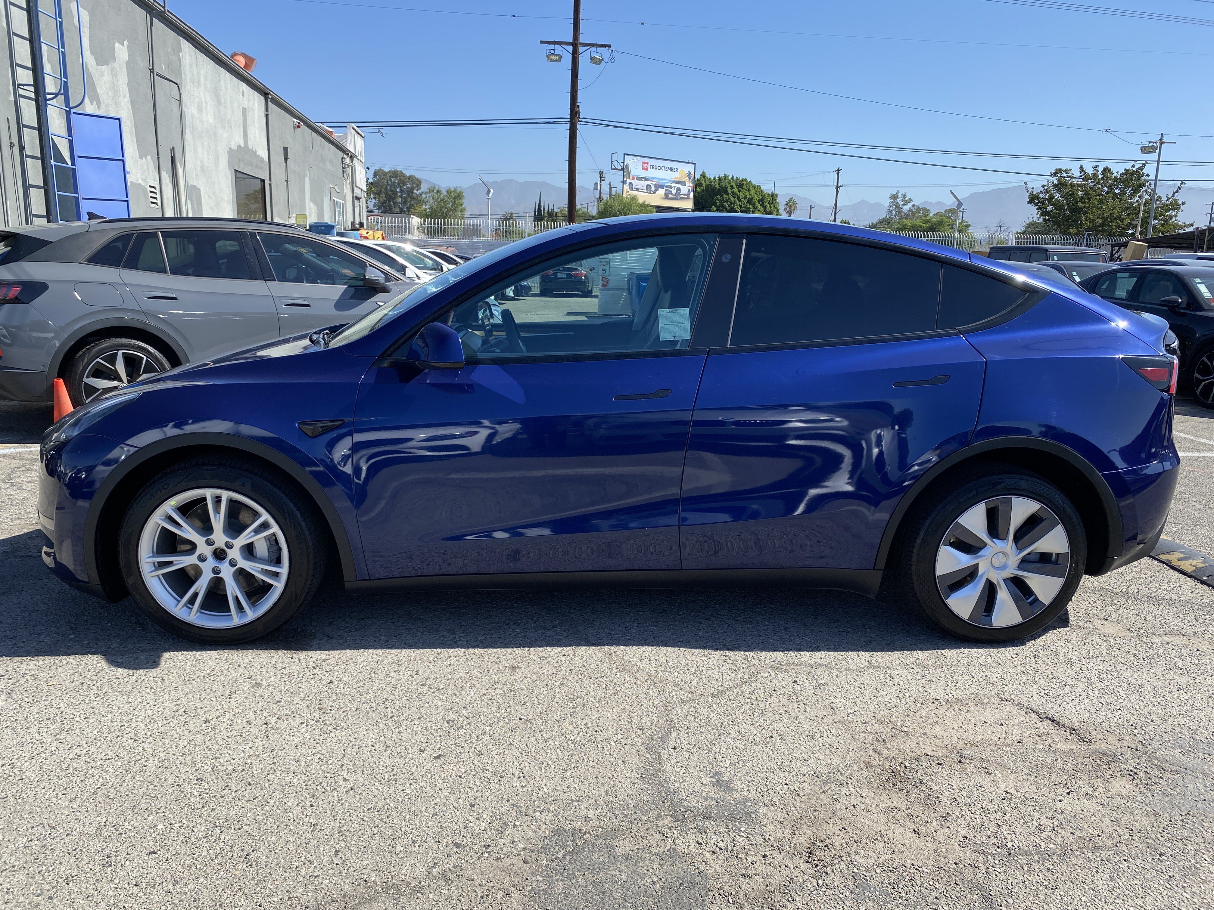 Used 2023 Tesla Model Y Long Range AWD/4WD image 8