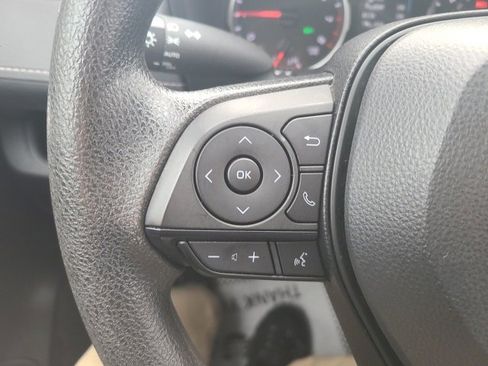 Used 2022 Toyota RAV4 XLE image 20