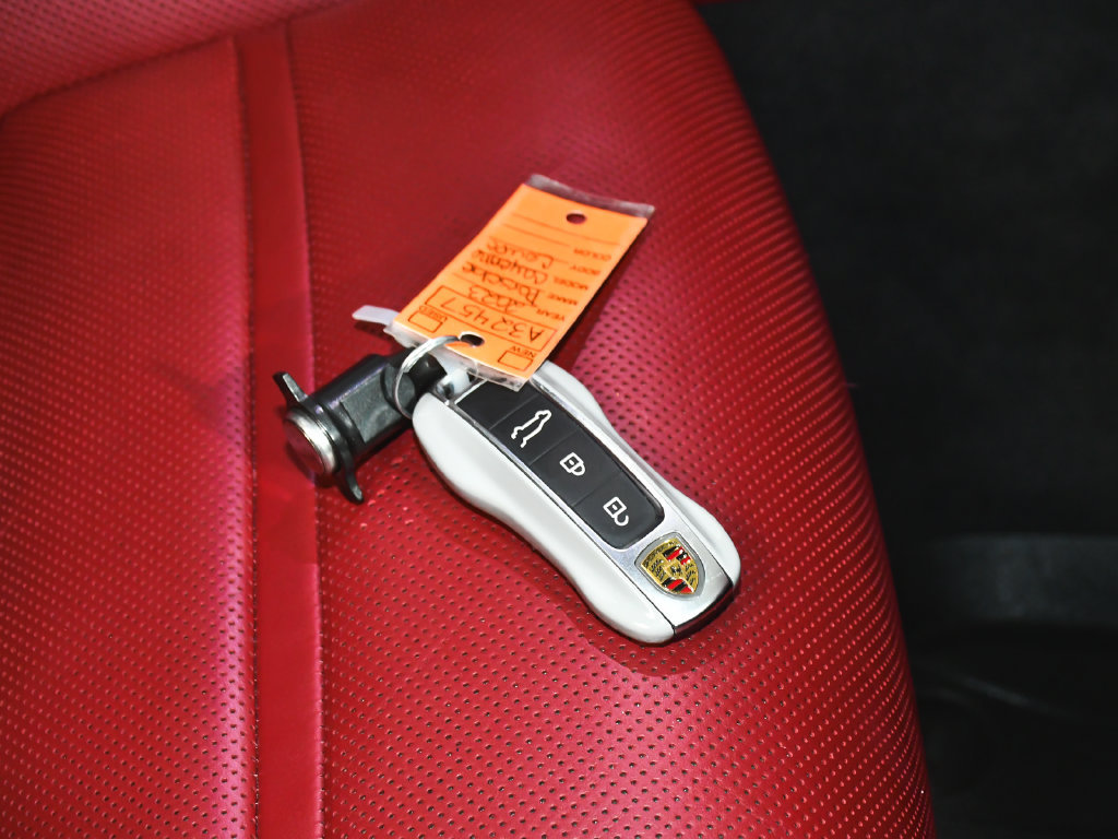 Used 2023 Porsche Cayenne GTS w/ Premium Package Plus AWD/4WD image 69