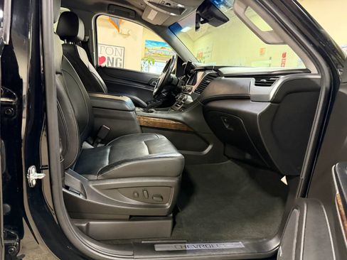 Used 2018 Chevrolet Suburban LT AWD/4WD image 46