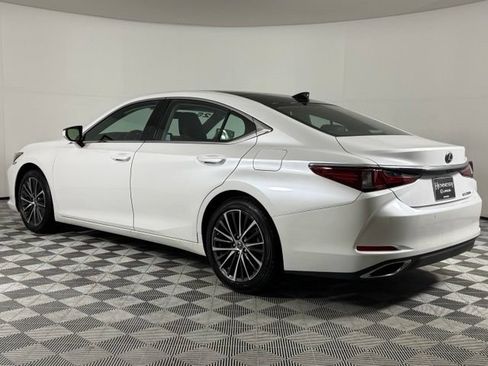 Used 2025 Lexus ES 350 w/ Premium Package FWD image 7