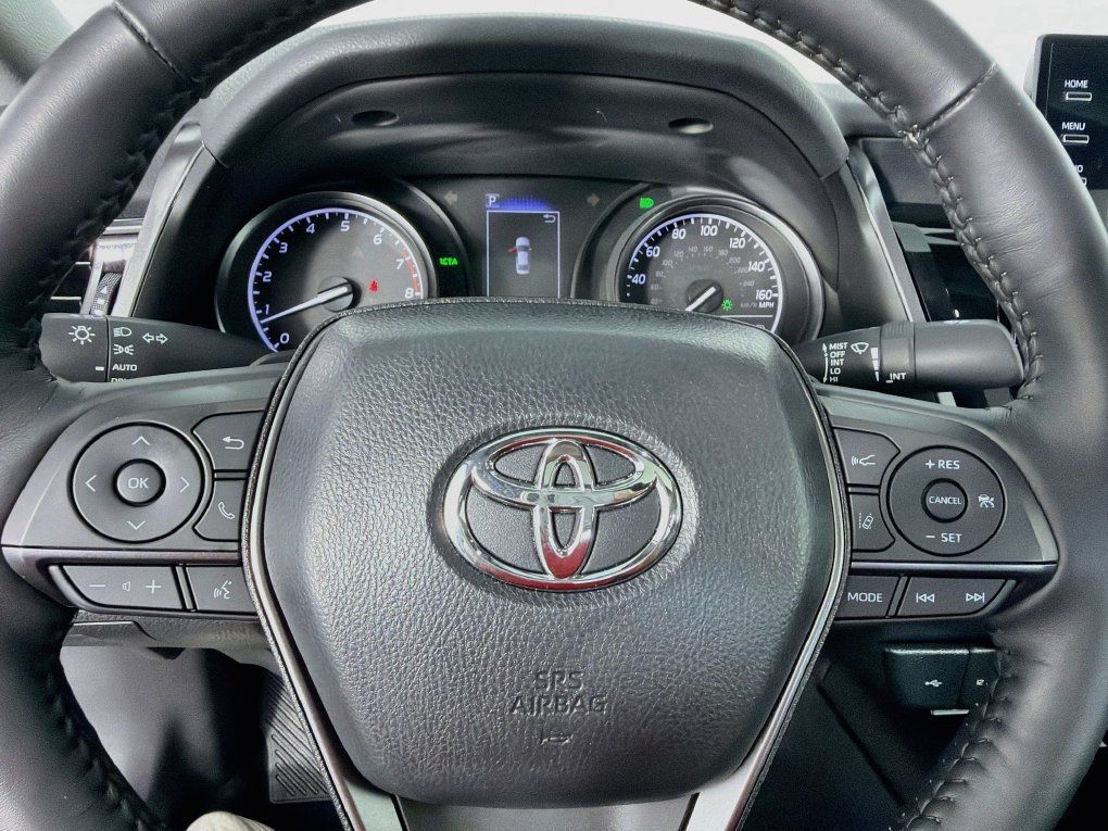 Used 2024 Toyota Camry SE w/ Cold Weather Package FWD image 16
