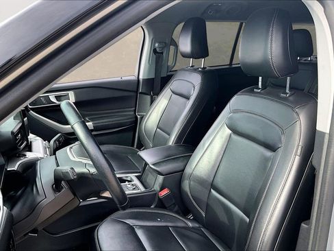 Certified 2023 Ford Explorer XLT w/ Equipment Group 202A image 24
