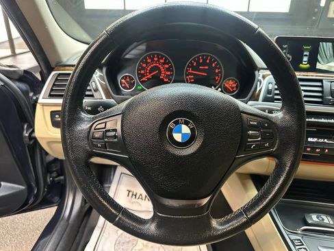 Used 2017 BMW 320i xDrive Sedan image 12