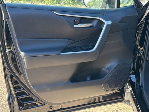 Certified 2025 Toyota RAV4 XLE FWD image 13