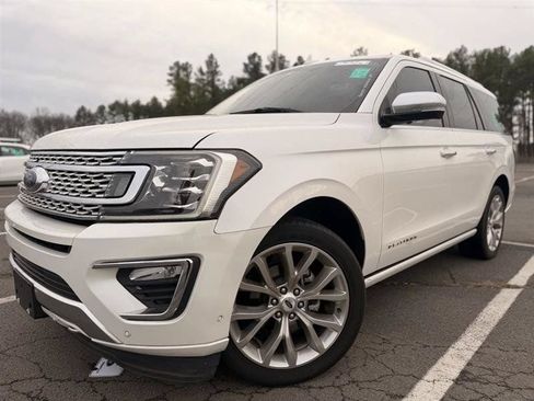 Used 2018 Ford Expedition Platinum AWD/4WD image 2