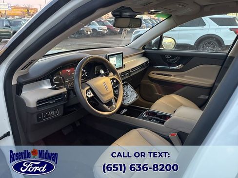 Used 2022 Lincoln Corsair AWD w/ Premium Package image 28