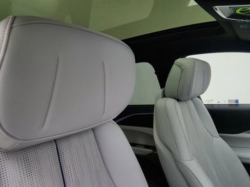 Used 2024 Cadillac Lyriq Luxury w/ LPO, Floor Liner Package AWD/4WD image 24