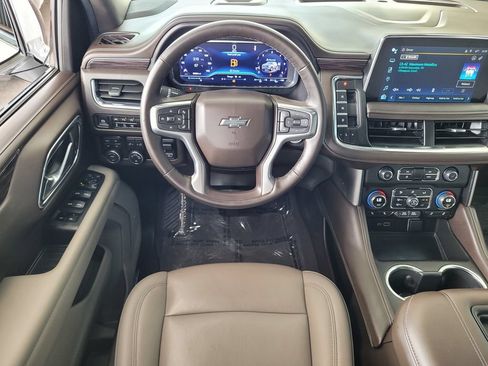 Used 2024 Chevrolet Tahoe Z71 w/ Z71 Off-Road Package AWD/4WD image 9
