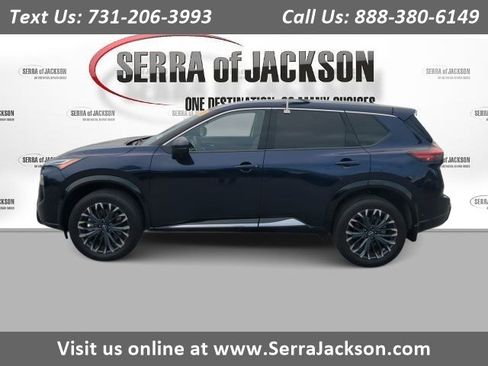 Used 2025 Nissan Rogue Platinum w/ Tech Package AWD/4WD image 1