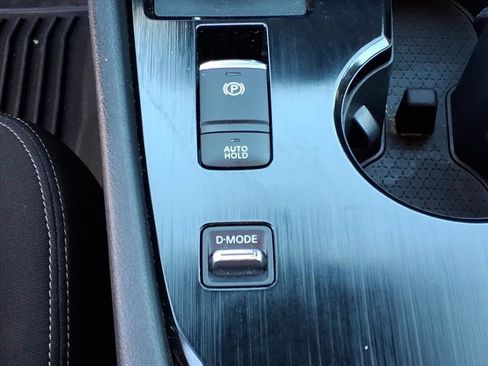 Used 2023 Nissan Rogue SV image 15