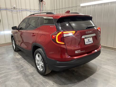 Used 2023 GMC Terrain SLE w/ Driver Convenience Package image 20