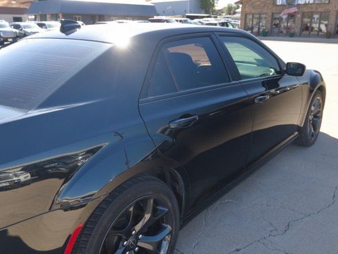 Used 2021 Chrysler 300 Touring w/ Sport Appearance Package RWD image 9