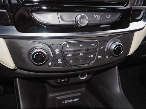 Certified 2023 Chevrolet Traverse LT AWD/4WD image 14