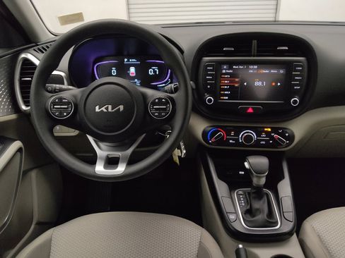 Used 2025 Kia Soul LX w/ LX Technology Package image 22
