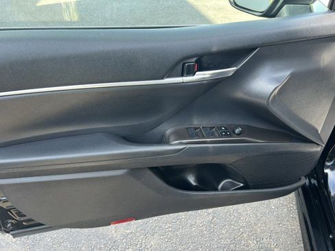 Used 2023 Toyota Camry SE image 20