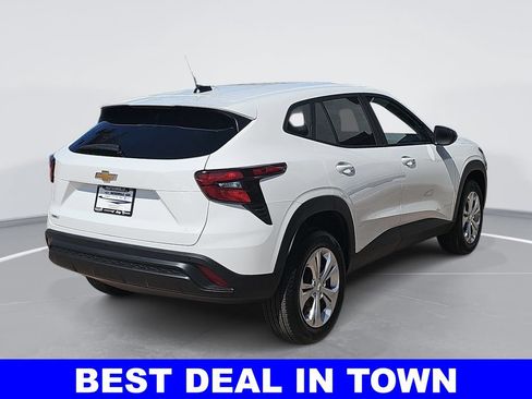 New 2026 Chevrolet Trax LS w/ Driver Confidence Package FWD image 3
