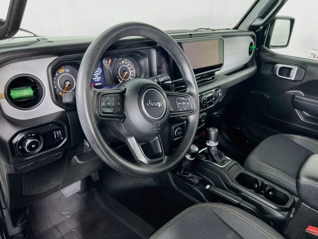 Used 2024 Jeep Wrangler Sport AWD/4WD image 10