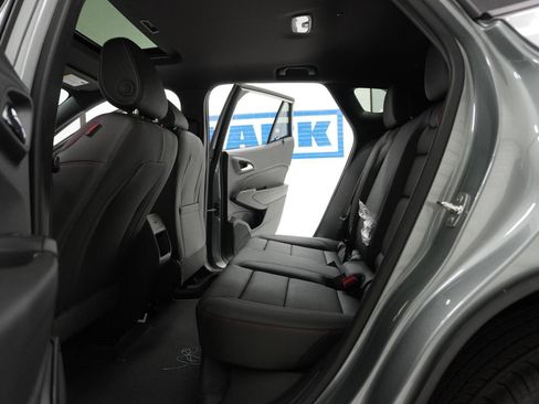 New 2026 Chevrolet Trax RS w/ Sunroof Package image 32