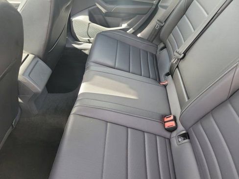Used 2024 Volkswagen Jetta SE FWD image 11
