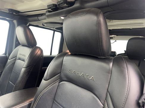 Used 2021 Jeep Wrangler Unlimited Sahara w/ Cold Weather Group image 28