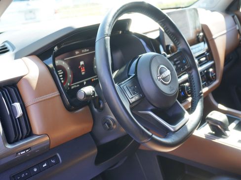 Used 2022 Nissan Pathfinder Platinum w/ Cargo Package image 24