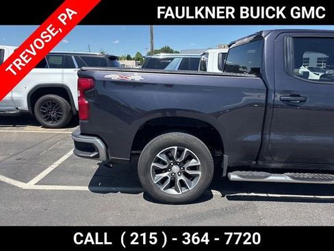 Used 2023 Chevrolet Silverado 1500 LT AWD/4WD image 7