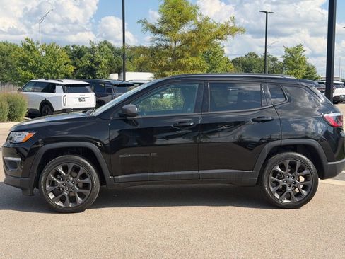 Used 2021 Jeep Compass Latitude AWD/4WD image 3