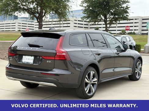 Certified 2025 Volvo V60 B5 Cross Country Plus AWD/4WD image 6