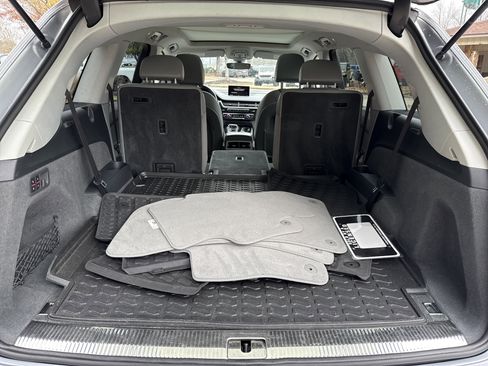 Used 2019 Audi Q7 3.0T Prestige w/ Prestige Package image 18