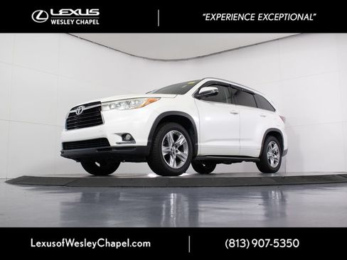 Used 2015 Toyota Highlander Limited FWD image 12