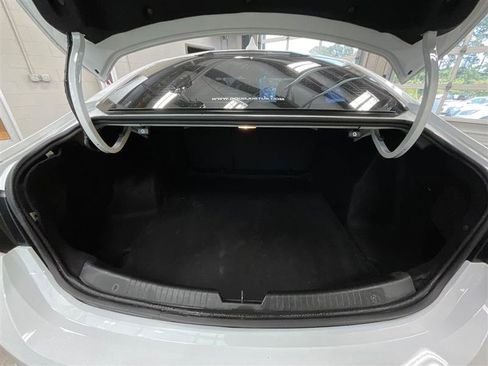 Used 2022 Chevrolet Malibu LT FWD image 22