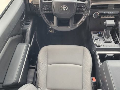 Used 2025 Toyota Tacoma SR5 AWD/4WD image 11