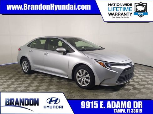 Used 2023 Toyota Corolla LE image 1