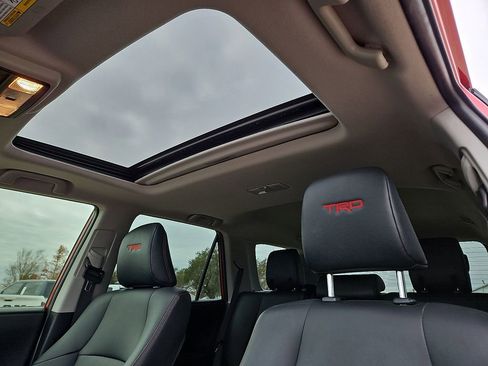 Used 2020 Toyota 4Runner SR5 image 11