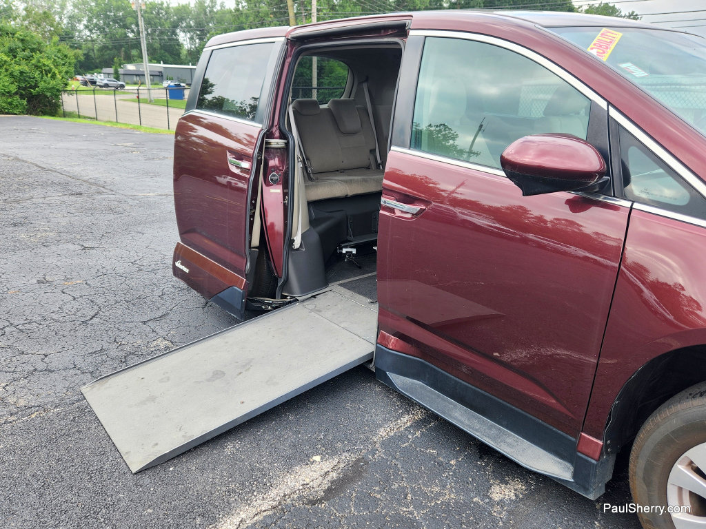 Used 2016 Honda Odyssey EX image 11