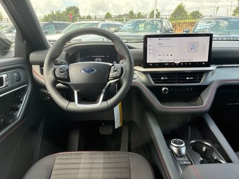 New 2026 Ford Explorer ST-Line w/ ST-Line Street Pack AWD/4WD image 23