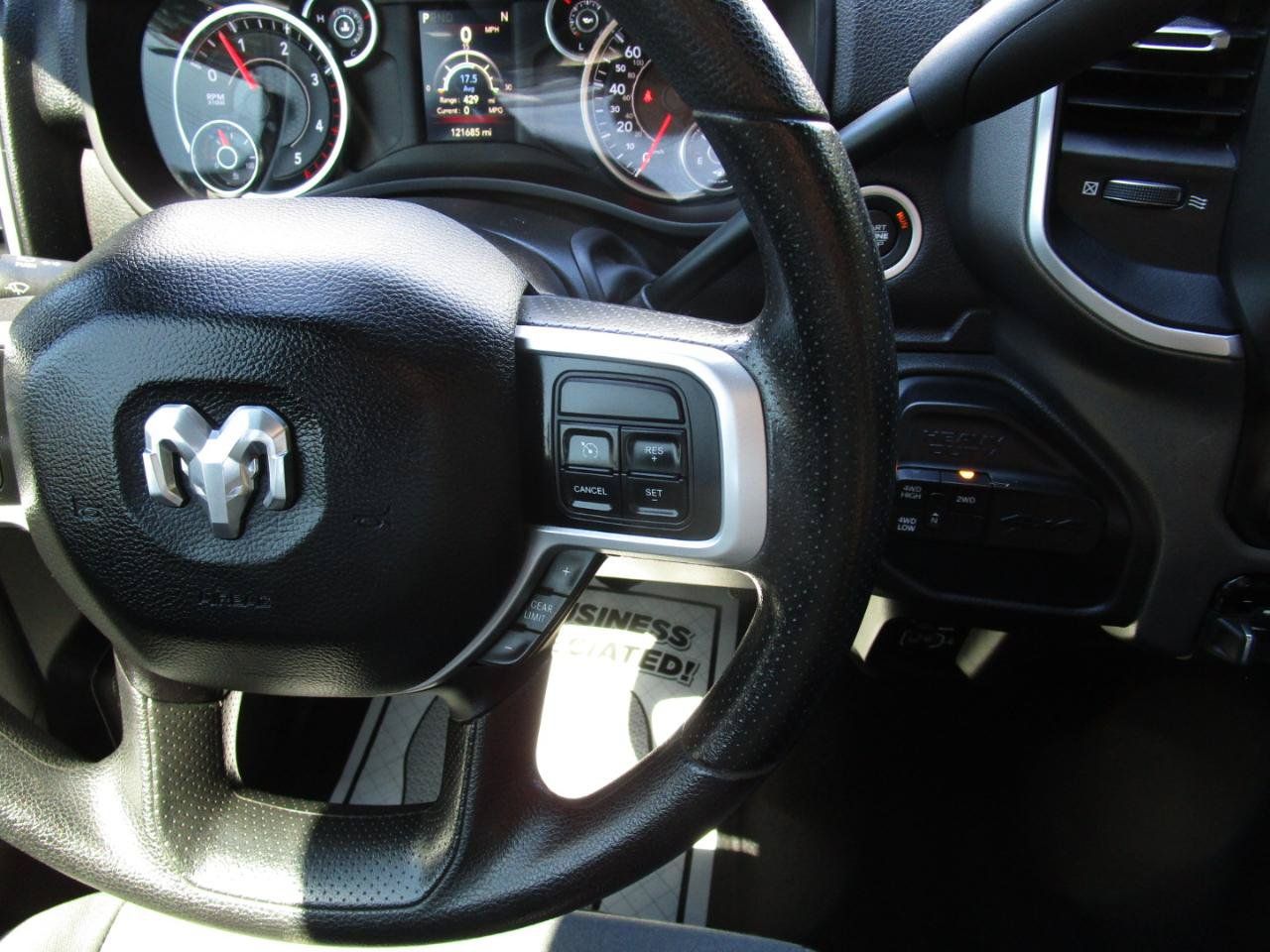 Used 2022 RAM 2500 Big Horn AWD/4WD image 13