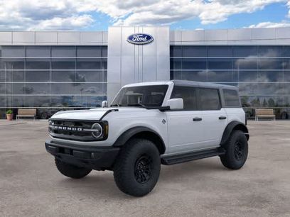 New 2026 Ford Bronco Outer Banks w/ Sasquatch Package