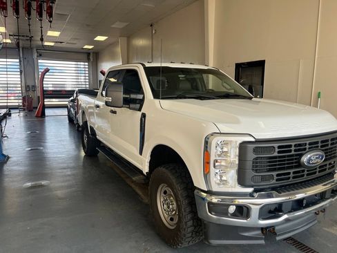 Used 2023 Ford F250 XL w/ XL Driver Assist Package AWD/4WD image 12