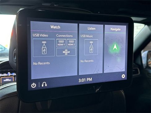 Used 2021 GMC Yukon XL Denali w/ Denali Premium Package image 25