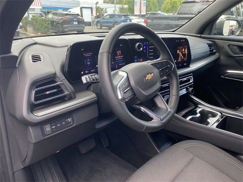 Certified 2025 Chevrolet Traverse LT image 10