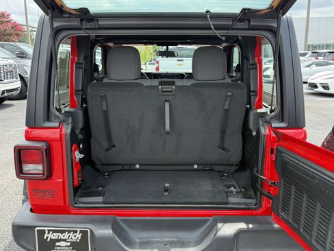 Used 2024 Jeep Wrangler Sport AWD/4WD image 30