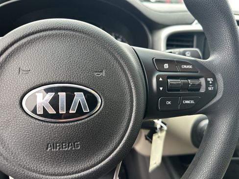 Used 2016 Kia Sorento FWD image 26