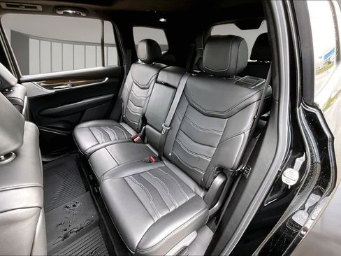 Certified 2025 Cadillac XT6 Premium Luxury w/ Platinum Package AWD/4WD image 26