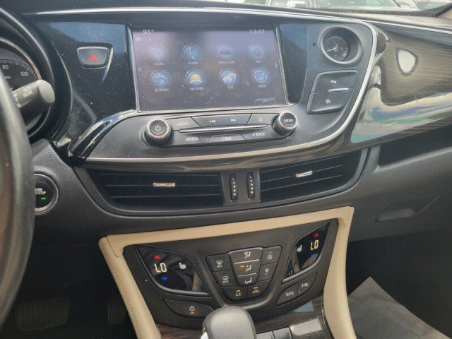 Used 2020 Buick Envision Essence FWD image 19